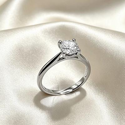 1.16ct Lab Grown Round Brilliant Cut Diamond with Plain Shoulders Ring in Platinum Image