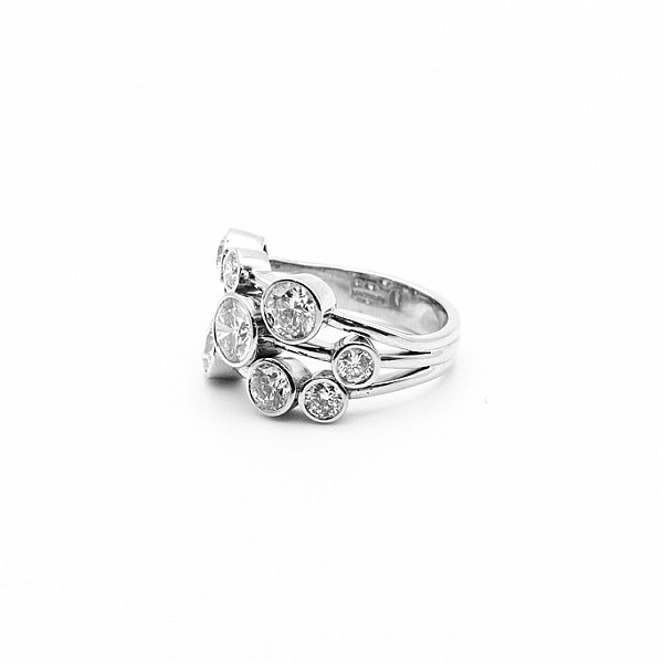 Image of 1.06ct Lab Grown Diamond Fancy Bubble Ring in Platinum