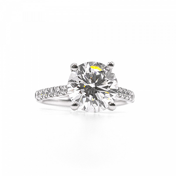 Image of 3.55ct Lab Grown Round Brilliant Cut Diamond with Diamond Set Shoulders Ring in Platinum