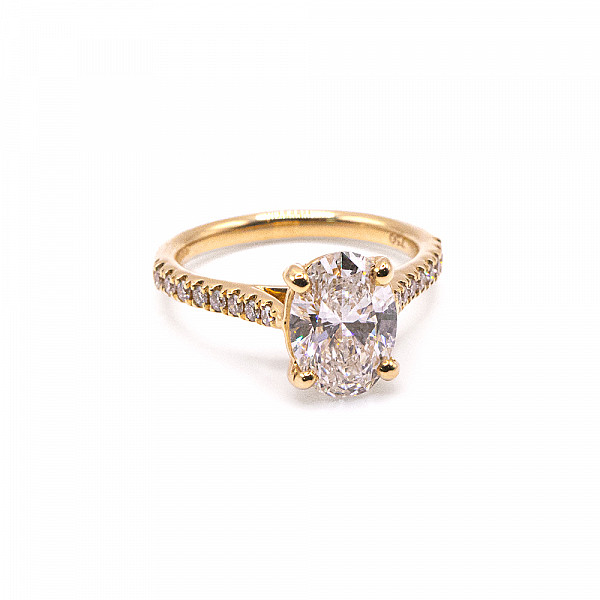 Image of 2.10ct Lab Grown Oval Brilliant Cut Diamond with Diamond Set Shoulders in Yellow Gold Ring