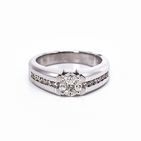 Image of 0.92ct Natural Cluster Diamond and Natural Diamond Set Shoulders Ring in White Gold