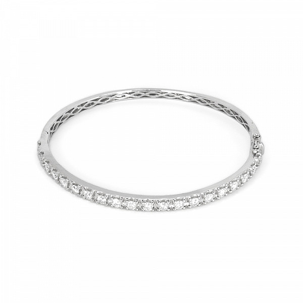 Image of 2.00ct Natural Round Brilliant Cut Diamonds in Claw Setting Bangle in White Gold