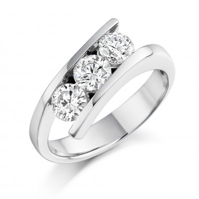 Round Brilliant Trilogy Set with Plain Shoulders Trilogy Ring Metal Image