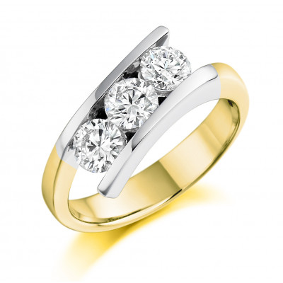 Round Brilliant Trilogy Set with Plain Shoulders Trilogy Ring Metal Image